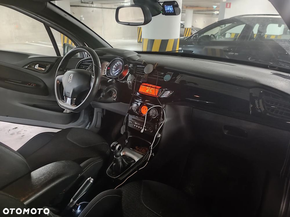 Citroën DS3 1.6 HDi 99g SoChic - 6