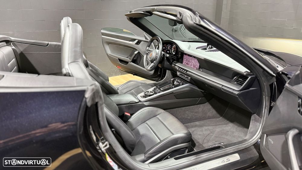 Porsche 911 (992) Carrera 4S PDK - 49