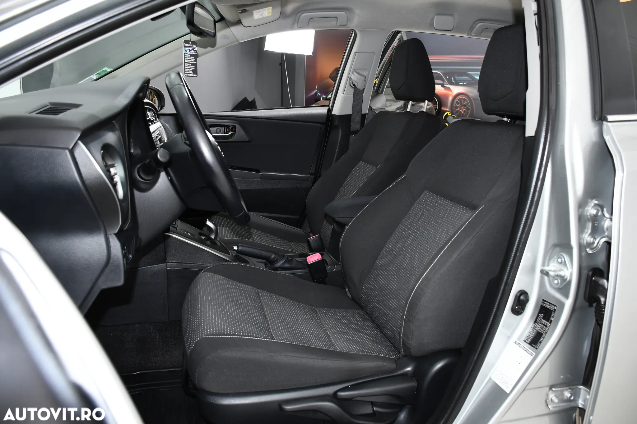 Toyota Auris 1.8 VVT-i Hybrid Automatik Comfort - 16