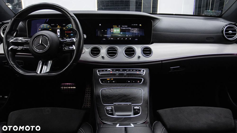 Mercedes-Benz Klasa E 300 AMG - 15