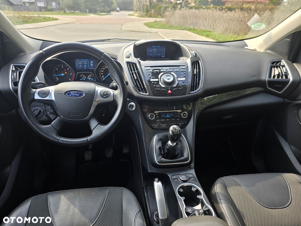Ford Kuga - 12
