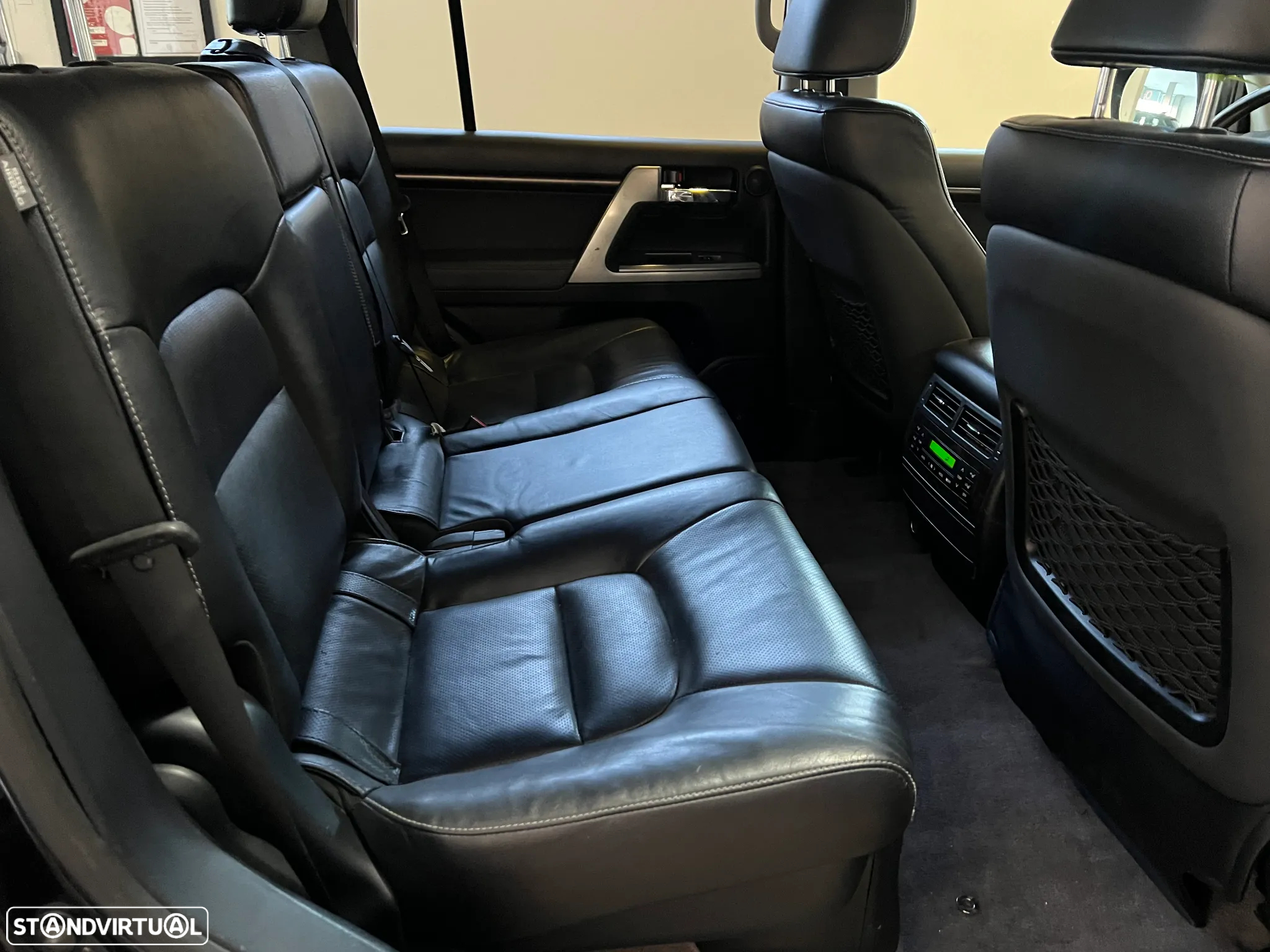 Toyota Land Cruiser V8 D-4D Auto Executive - 23