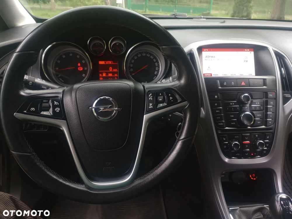 Opel Astra 1.4 T Cosmo EU6 - 11