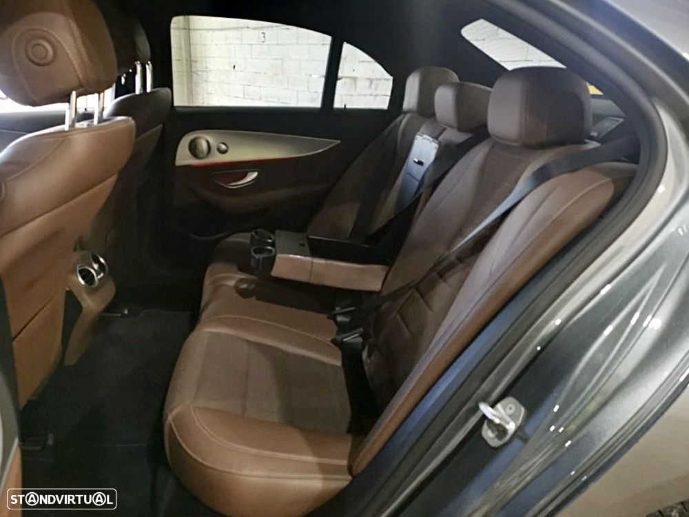 Mercedes-Benz E 220 d Avantgarde+ - 4