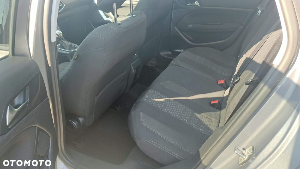 Peugeot 308 - 16