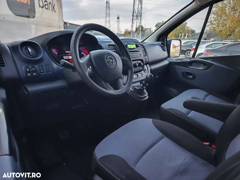 Opel Vivaro - 9