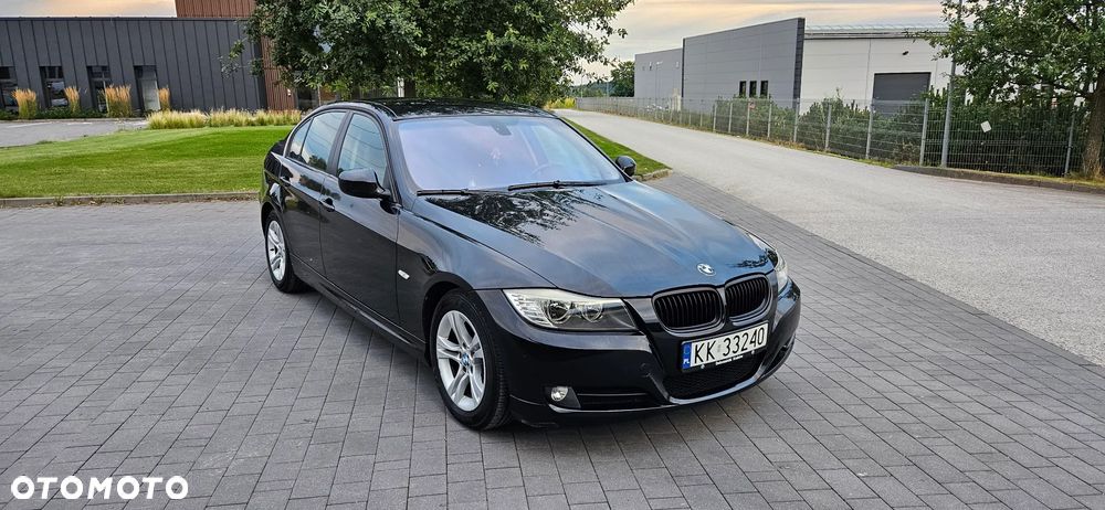 BMW Seria 3 320i - 11