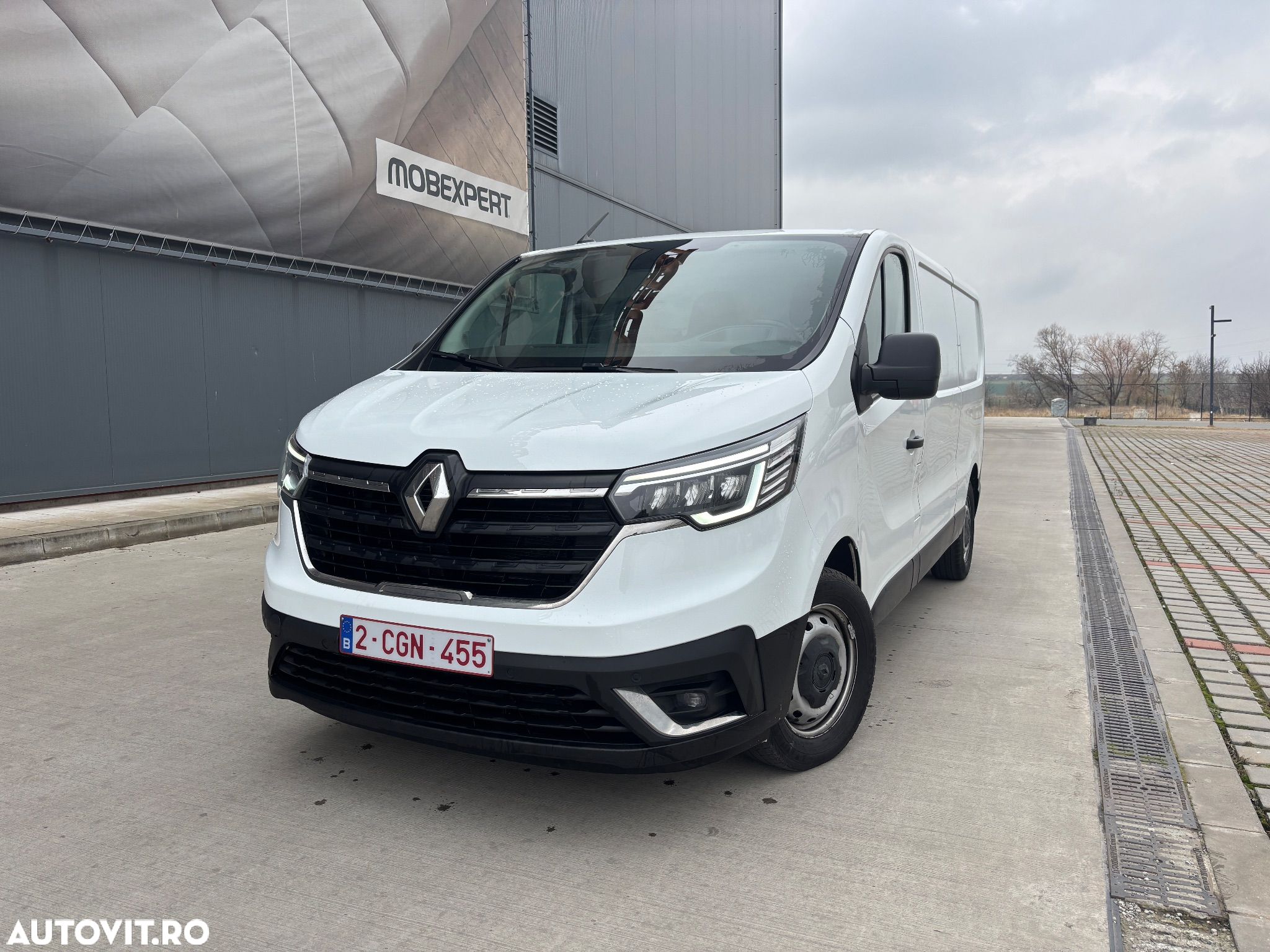 Renault TRAFIC - 1
