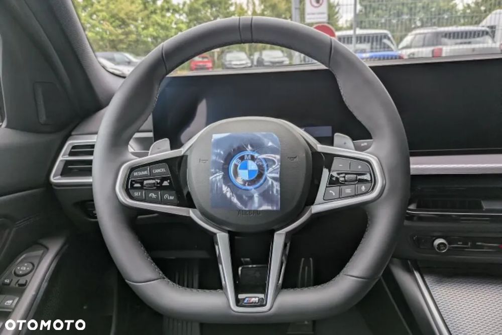 BMW Seria 3 318i M Sport - 13