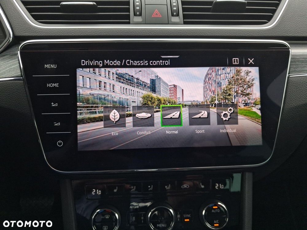 Skoda Superb 2.0 TDI SCR Style DSG - 33