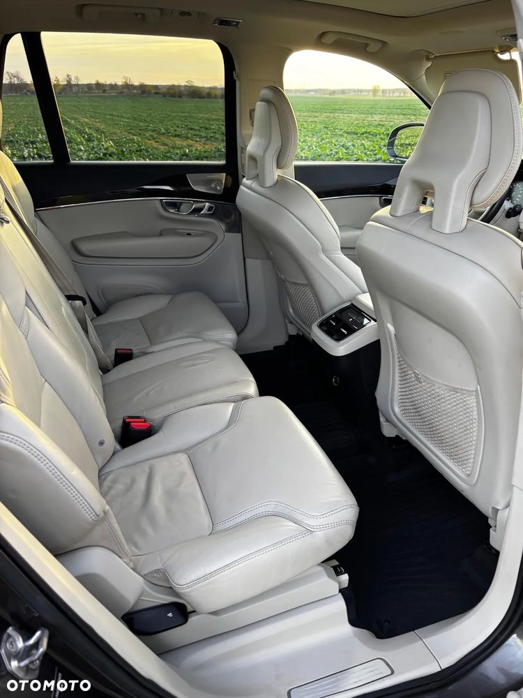 Volvo XC 90 T6 AWD Momentum 7os - 25
