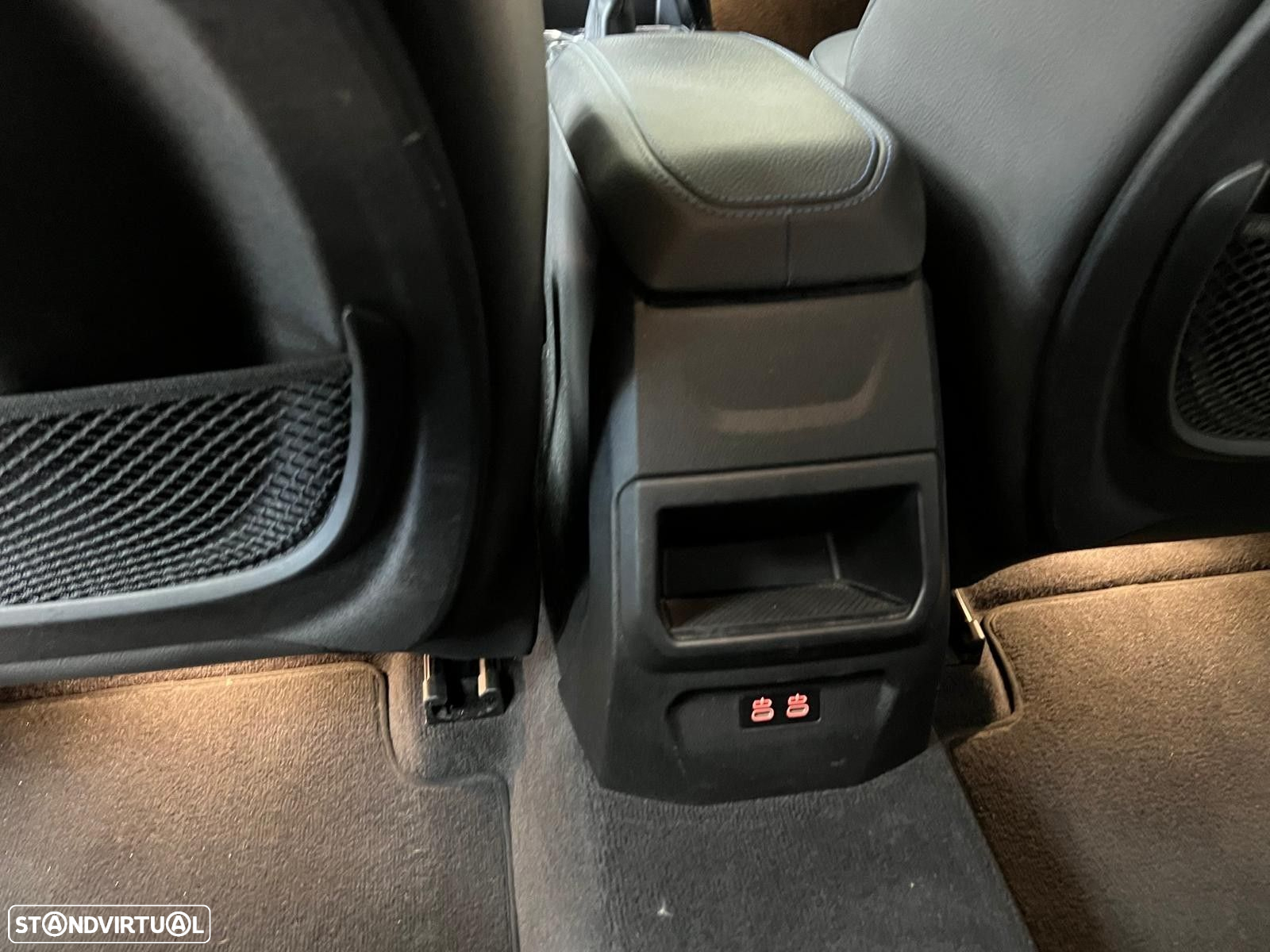 BMW 116 d Pack Desportivo M - 27