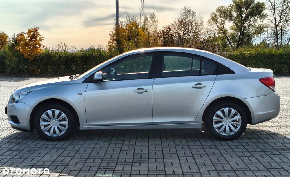 Chevrolet Cruze 2012 photo 2