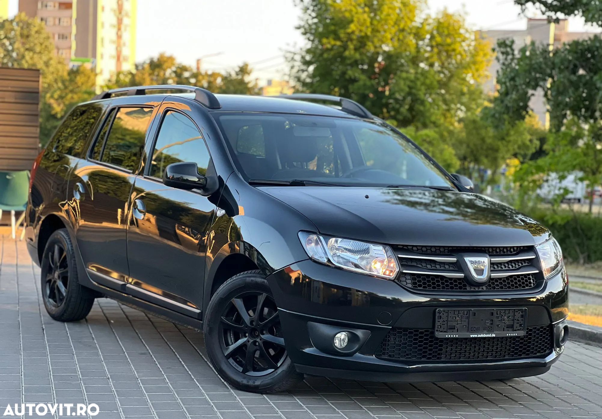 Dacia Logan 0.9 90CP Laureate - 1