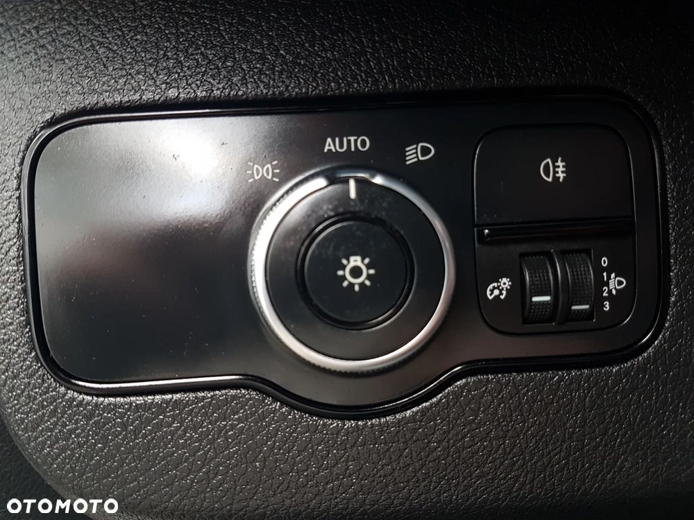 Mercedes-Benz Sprinter 8EP KONTENER 4,22x2,16x2,31 KLIMA 314CDI MANUAL 6-BIEGÓW - 32