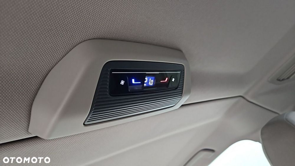 Volkswagen Multivan 2.0 TSI L2 Life DSG - 22