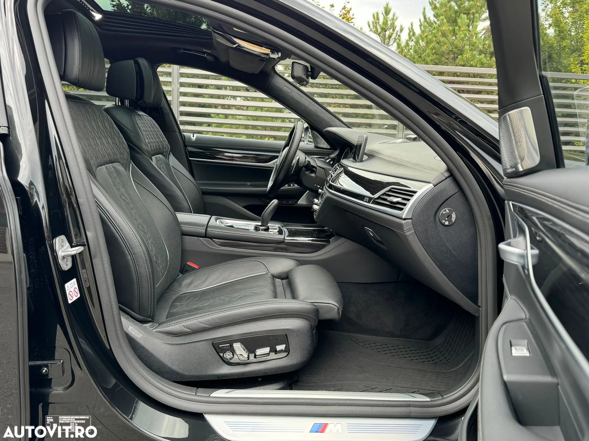 BMW Seria 7 750i xDrive - 9