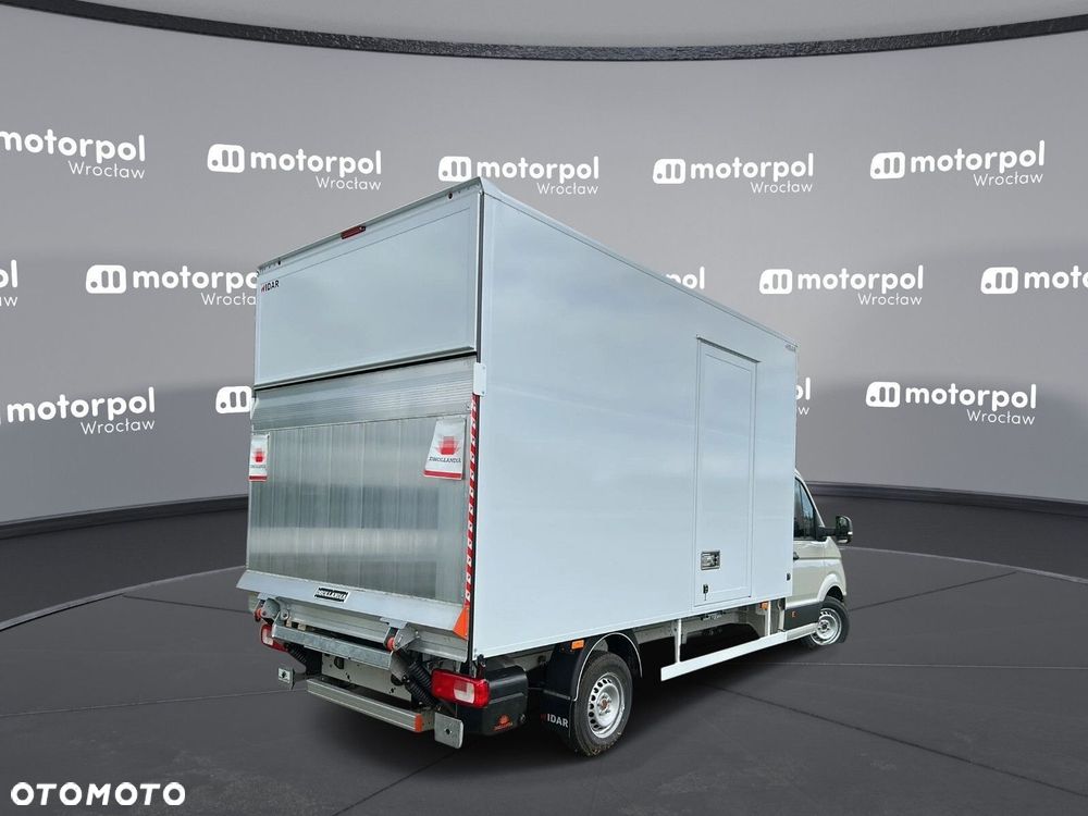Volkswagen Crafter KONTENER MEBLOWY+WINDA/AUTOMAT/35 Podwozie z pojedynczą kabiną 2,0 l 163 KM manual r. o.: 4490 mm - 9