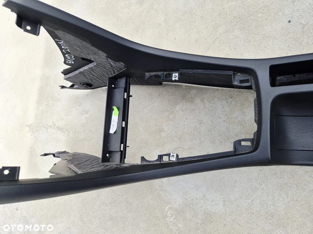 Tunel Środkowy 2Din Czarny Soul Seat Exeo 3R0863241A - 5