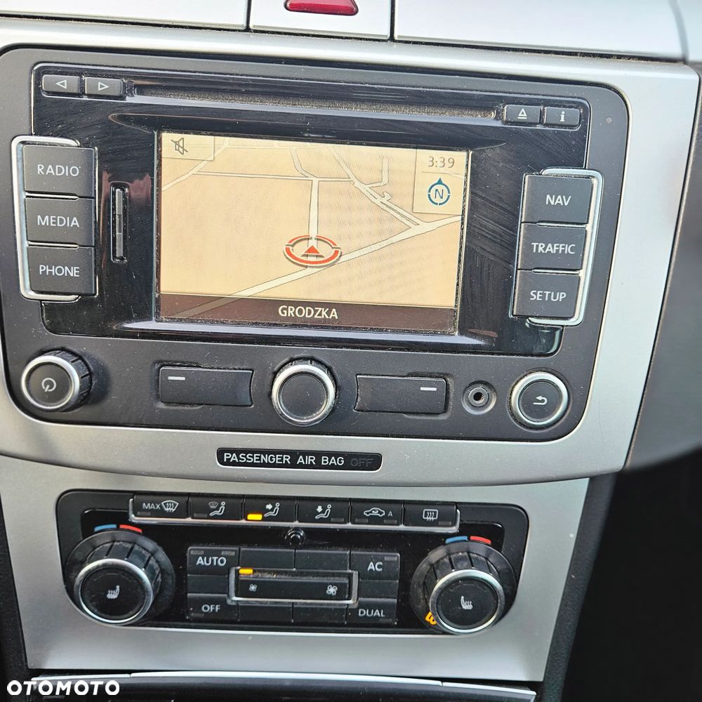 Volkswagen Passat 2.0 Blue TDI SCR Comfortline - 33