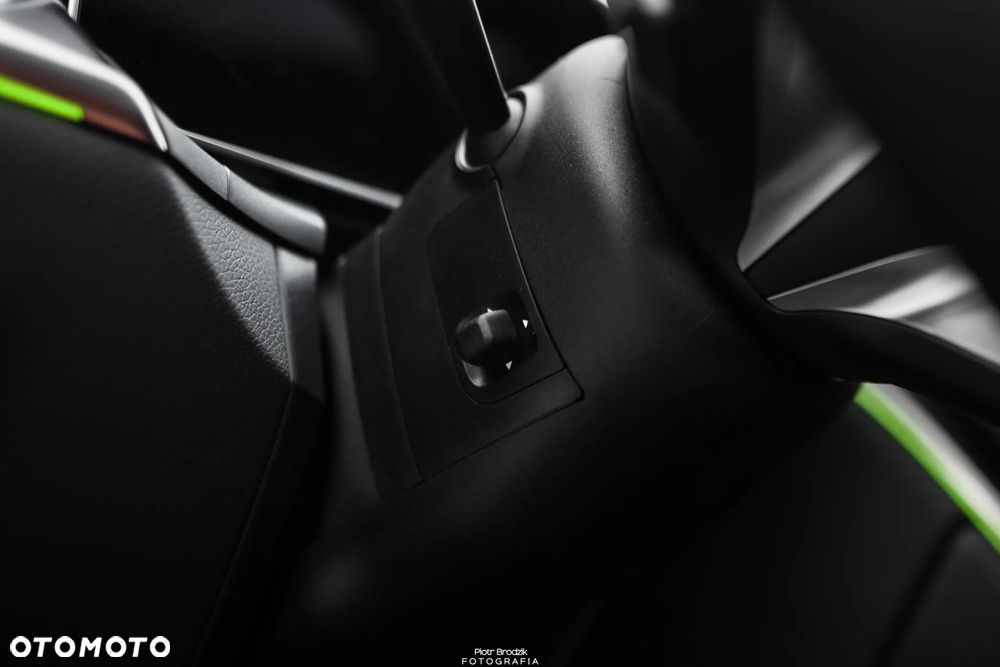 Mercedes-Benz GLC 200 mHEV 4-Matic AMG Line - 32