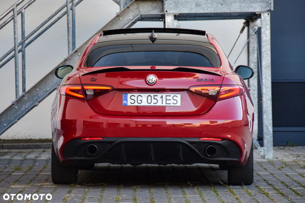 Alfa Romeo Giulia 2.0 Turbo 16V AT8-Q4 Ti - 7