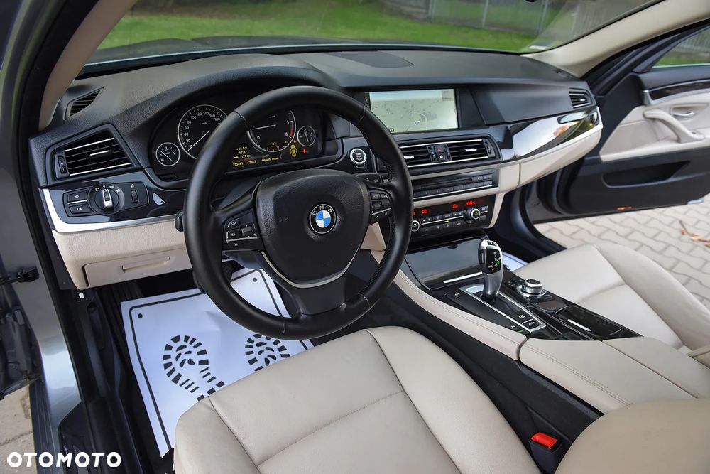 BMW Seria 5 520d - 26