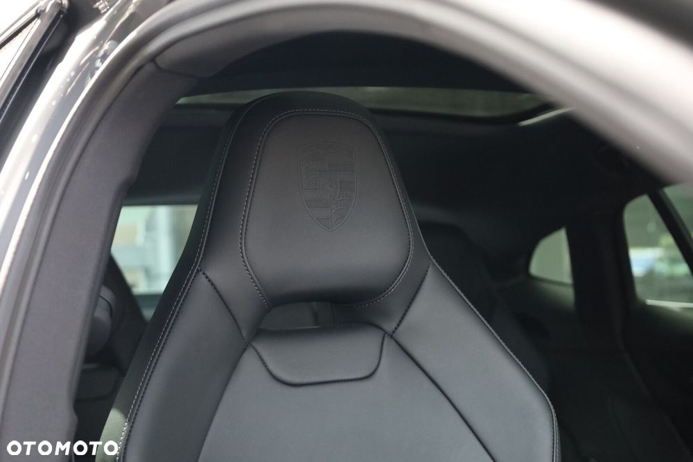 Porsche Panamera - 21