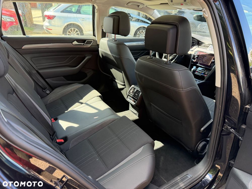 Volkswagen Passat Alltrack 2.0 TDI SCR DSG 4Motion - 36