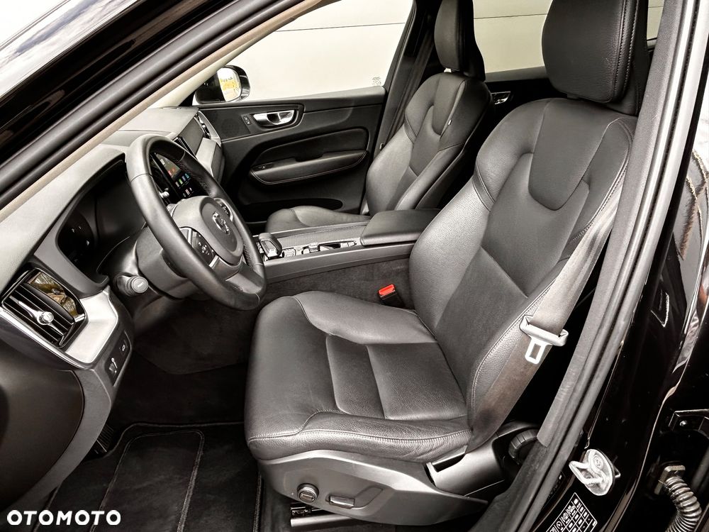 Volvo XC 60 B4 D Geartronic Momentum - 25