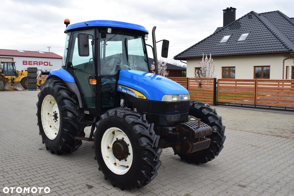 New Holland TD80D - 9
