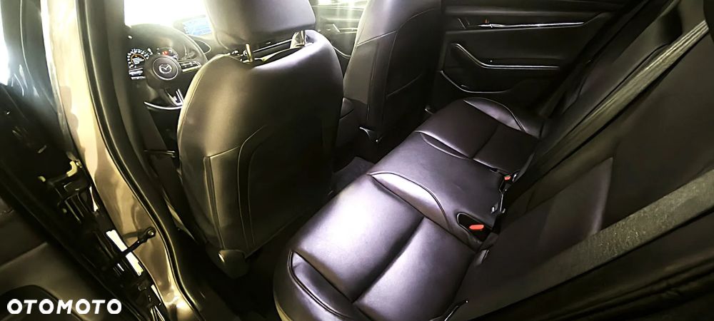 Mazda 3 - 9