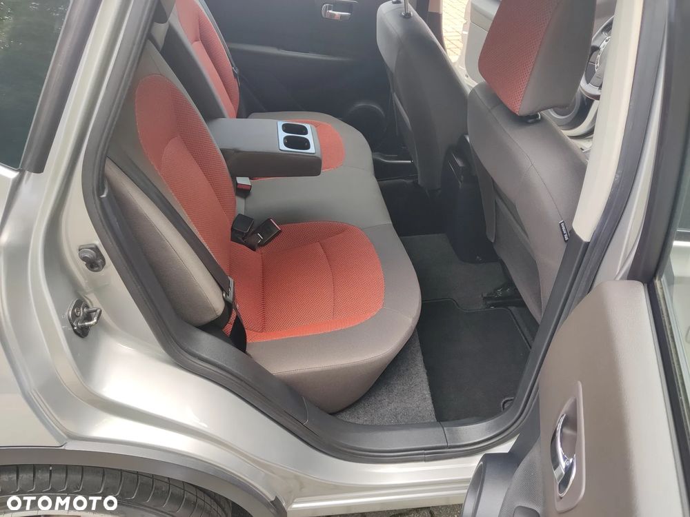 Nissan Qashqai 2.0 Visia - 25
