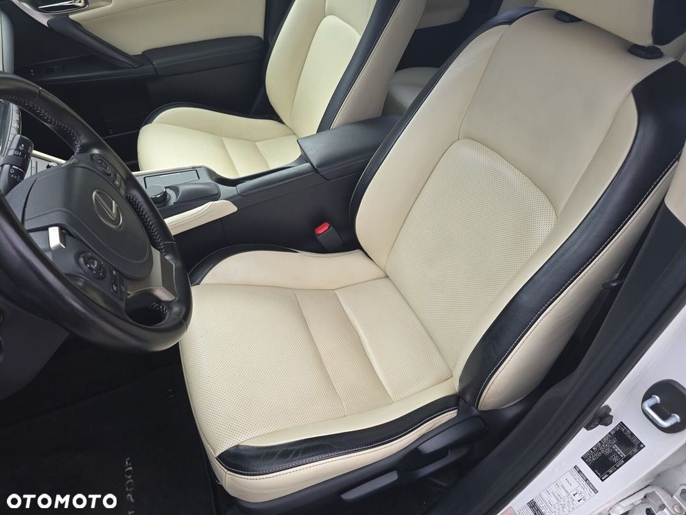 Lexus CT 200h Elegance EU6 - 12