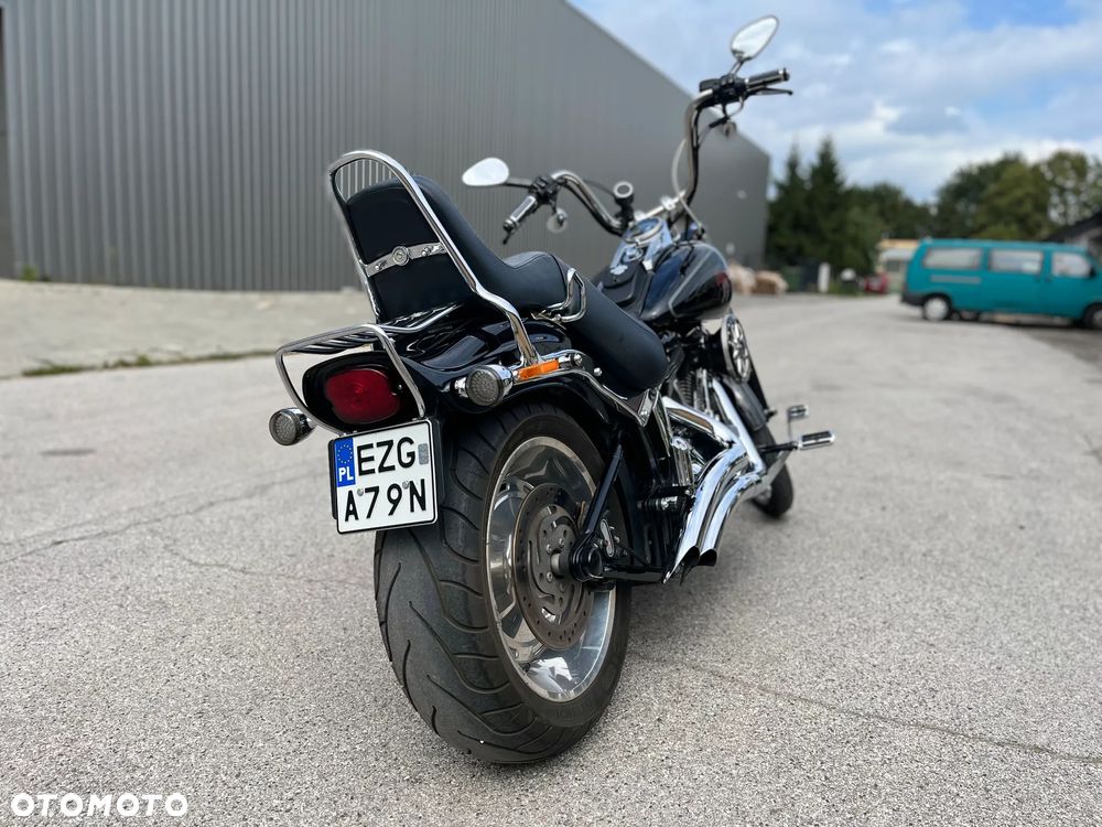Harley-Davidson Softail Custom - 4
