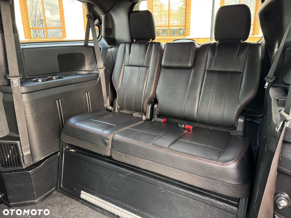 Dodge Grand Caravan 3.6 R/T - 24