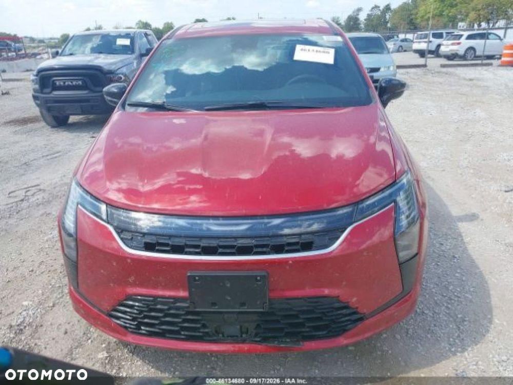 Chrysler Pacifica - 5