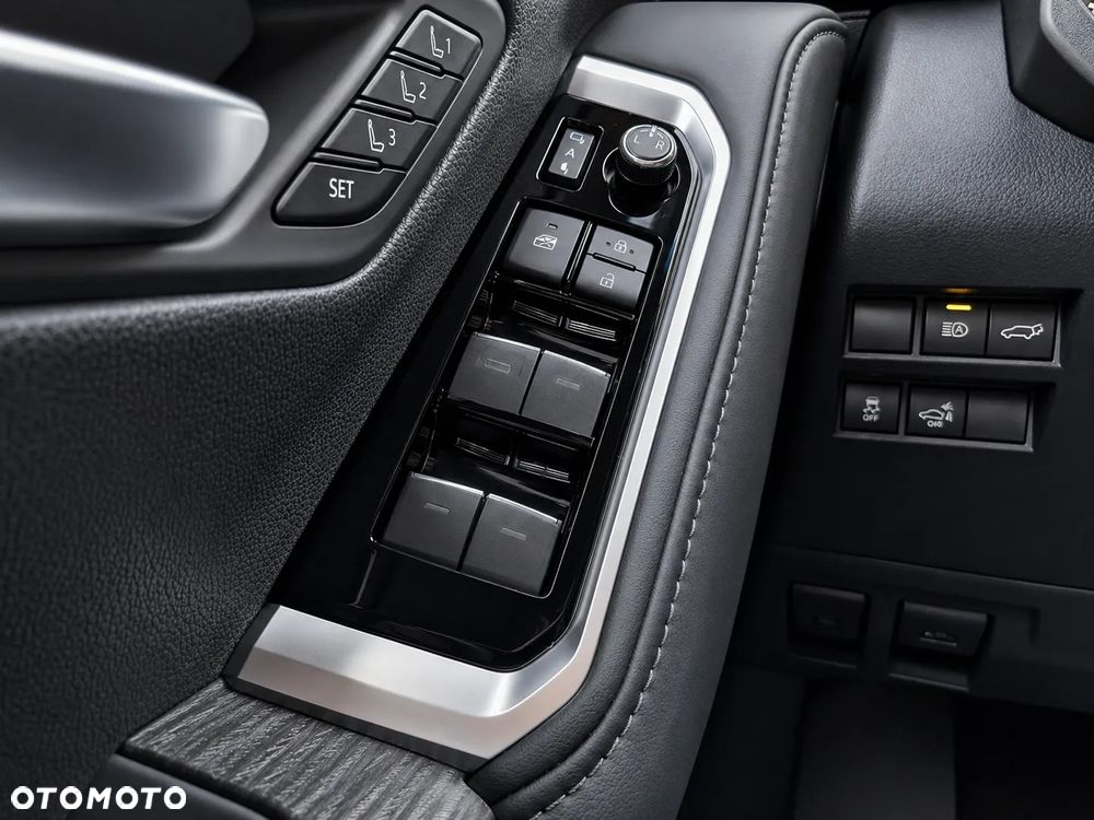 Toyota Land Cruiser - 24