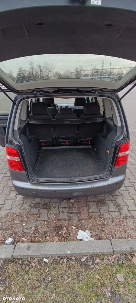 Volkswagen Touran - 30