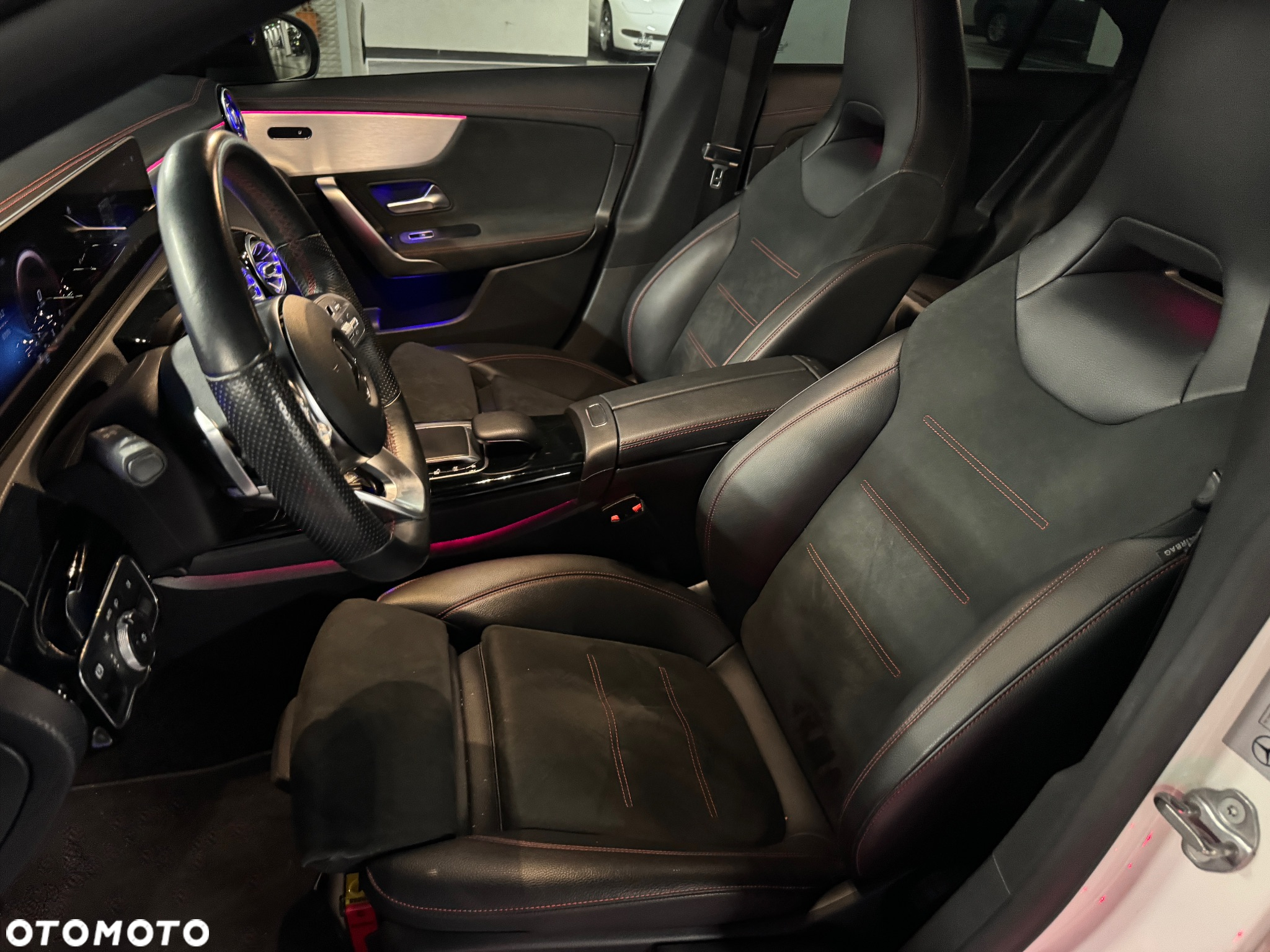 Mercedes-Benz CLA 200 AMG Line 7G-DCT - 24