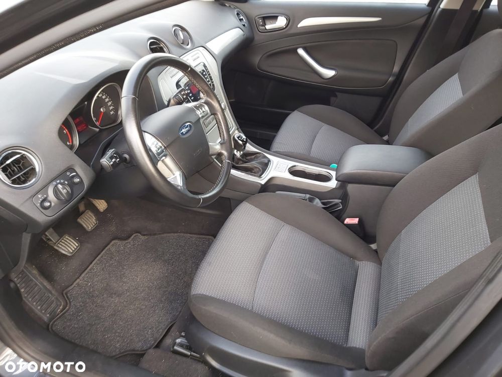 Ford Mondeo 1.8 TDCi Trend - 10