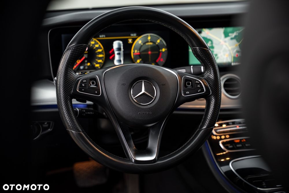 Mercedes-Benz Klasa E - 17