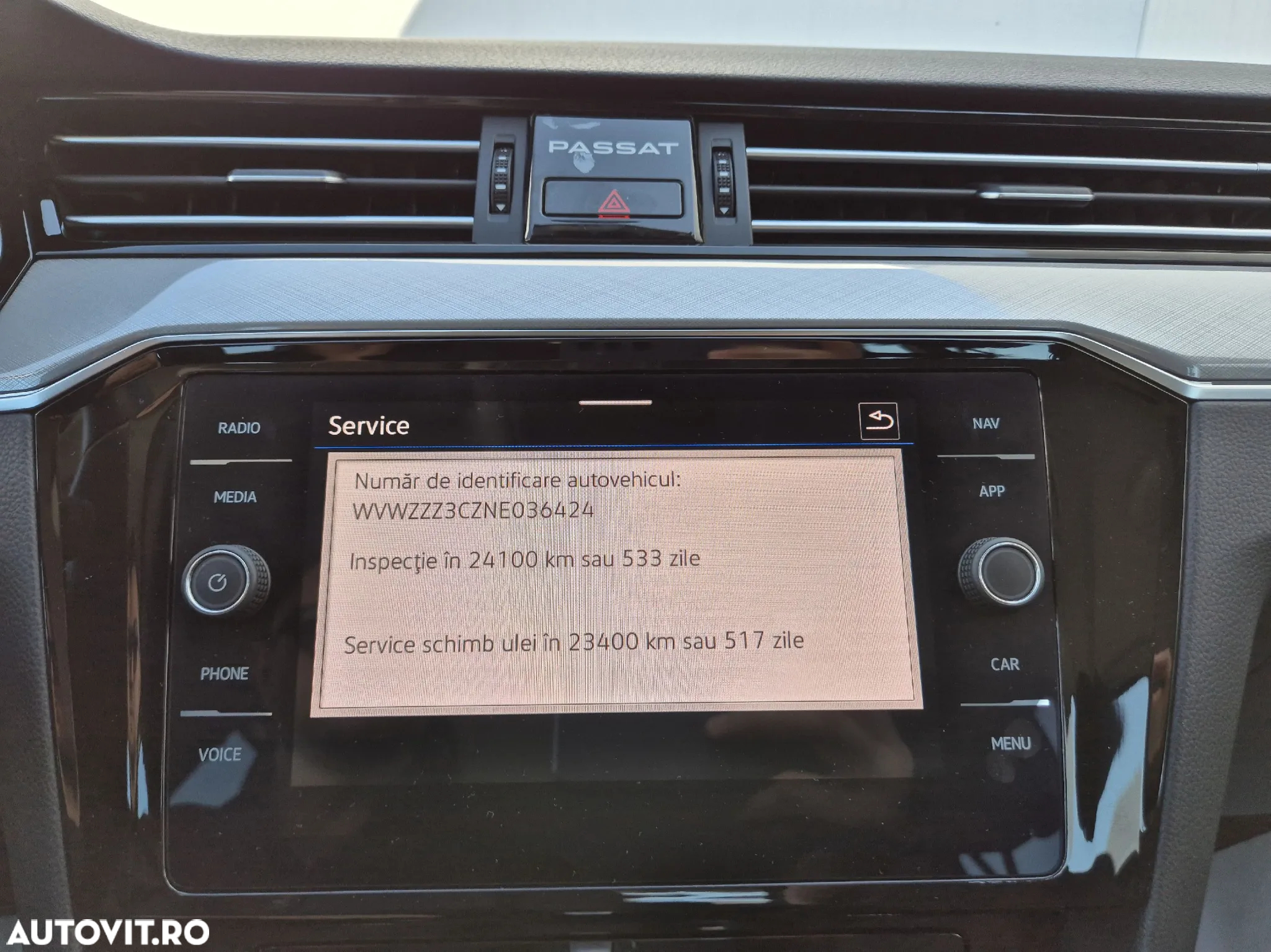 Volkswagen Passat Variant 2.0 TDI DSG Comfortline - 25