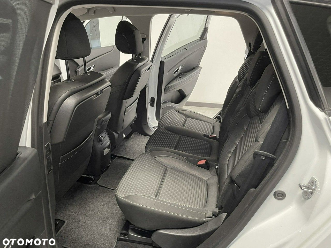 Renault Scenic 1.5 dCi Zen - 27