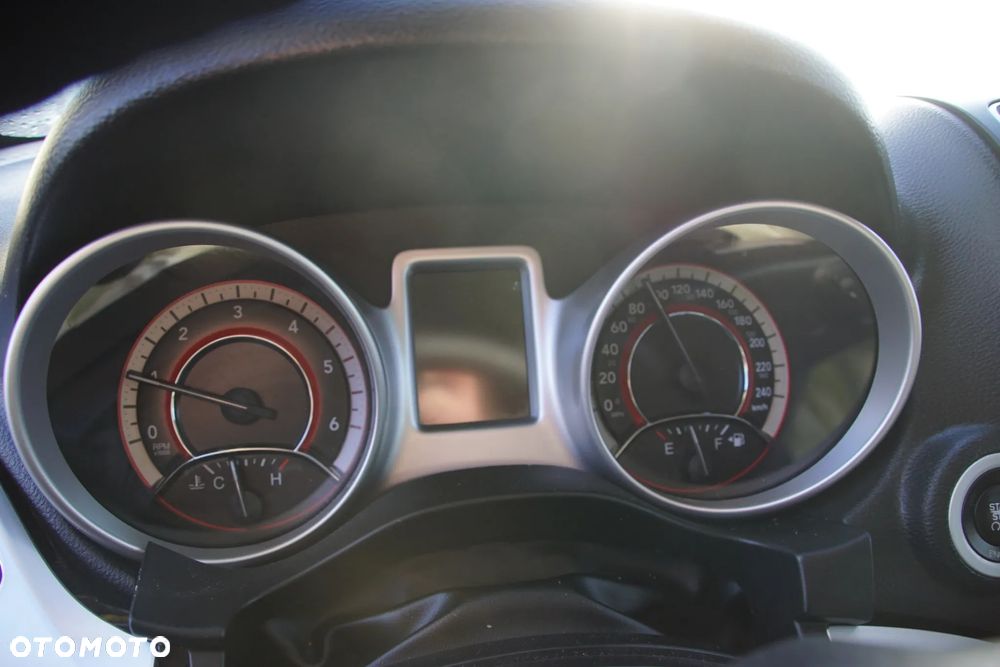 Auto na części - Fiat Freemont 2.0 MultiJet 140 KM 939B5000 C63563517 628 2014R Silnik Skrzynia Drzwi Błotnik Lusterko Zderzak Klapa Lampa Deska Kokpit Sterownik Moduł Czujnik Licznik Wyświetlacz Kierownica Panel - 12