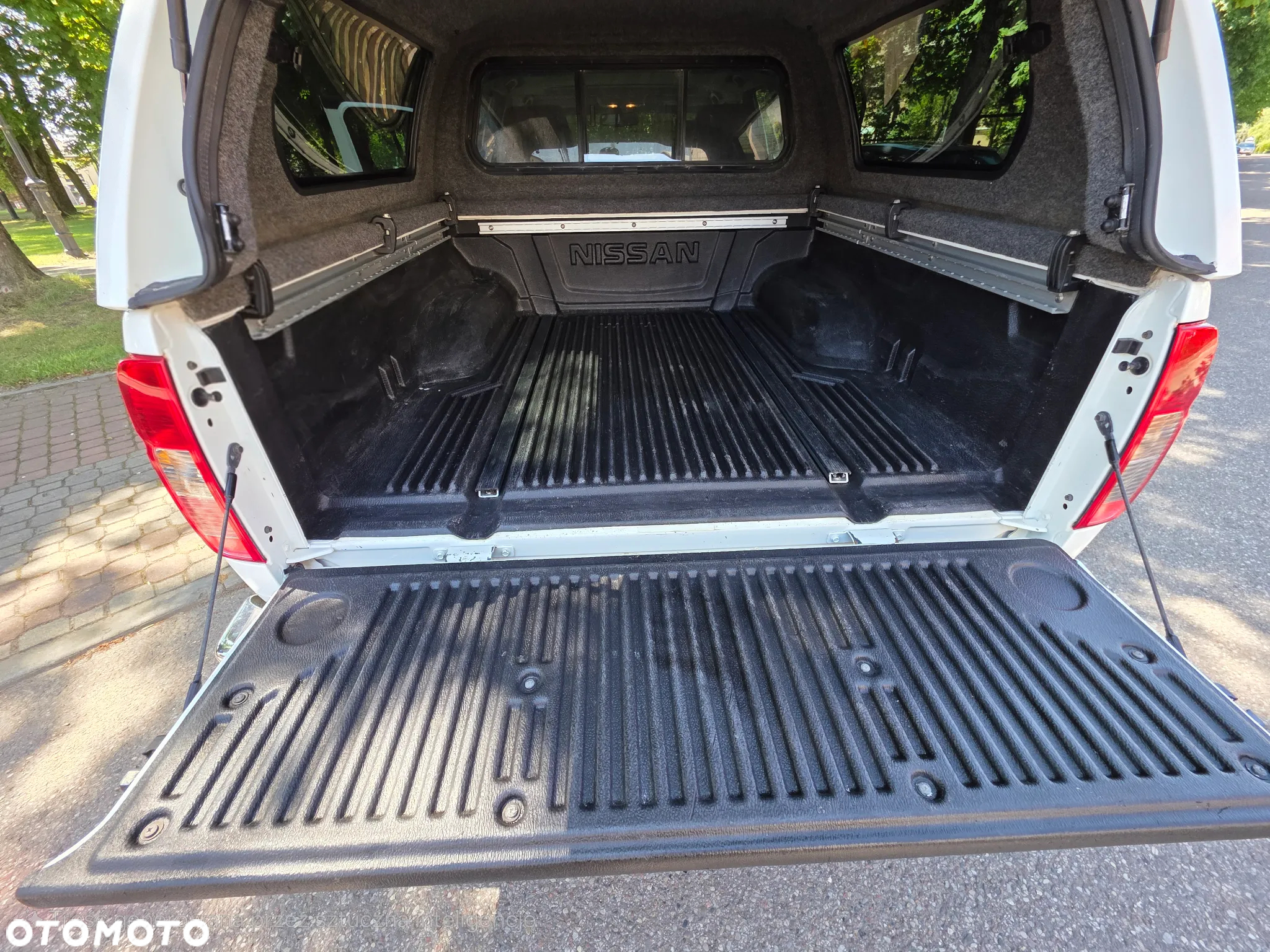 Nissan Navara 2.5 D LE Long EU5 - 19