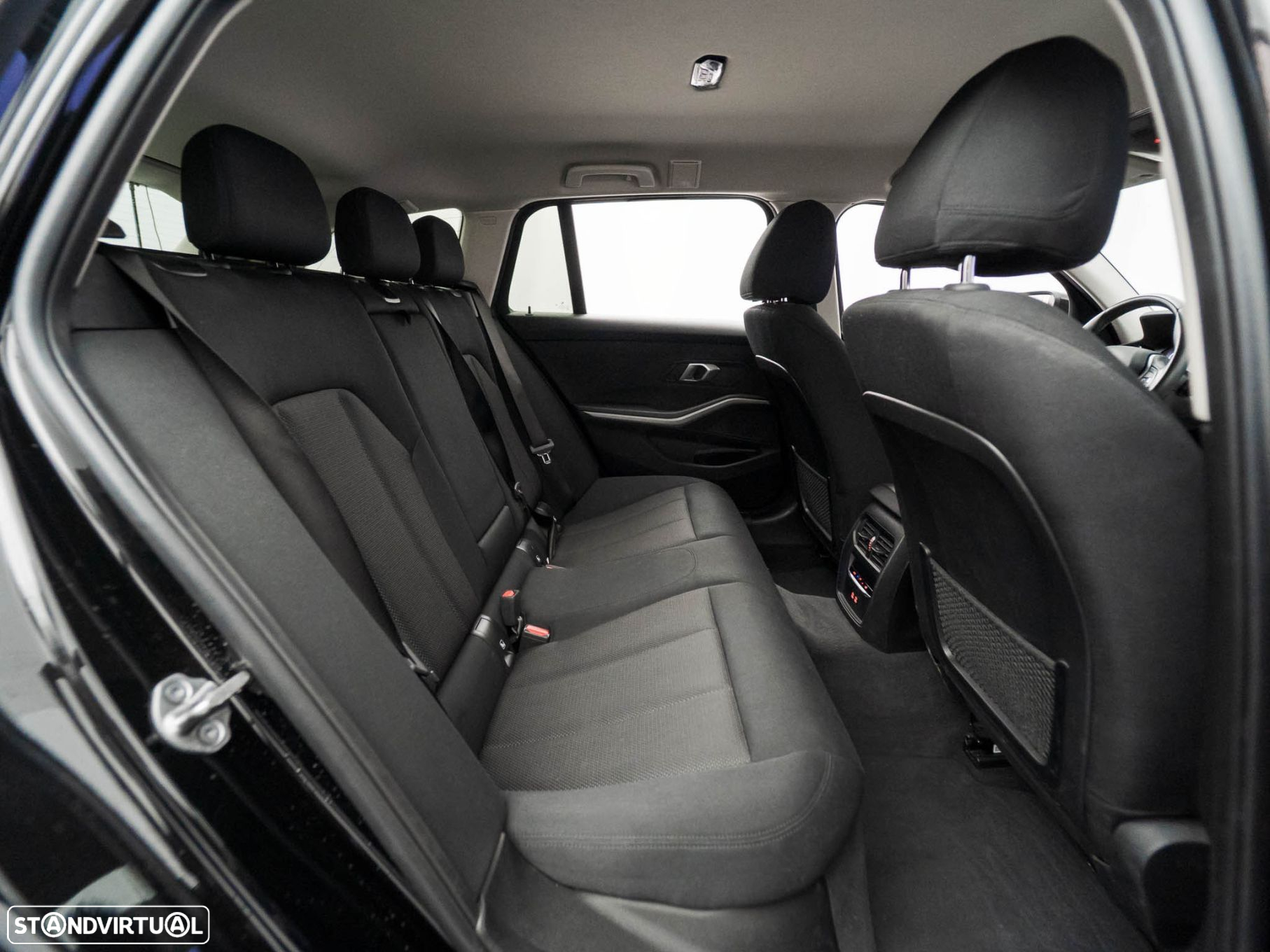 BMW 330 e Touring Line Sport Auto - 38