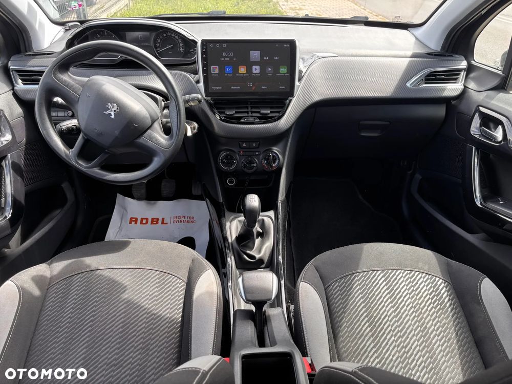 Peugeot 2008 - 9