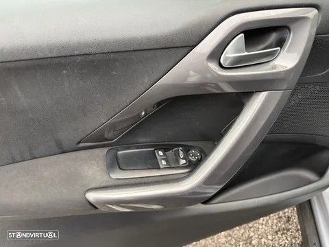 Peugeot 2008 1.2 PureTech Active - 34