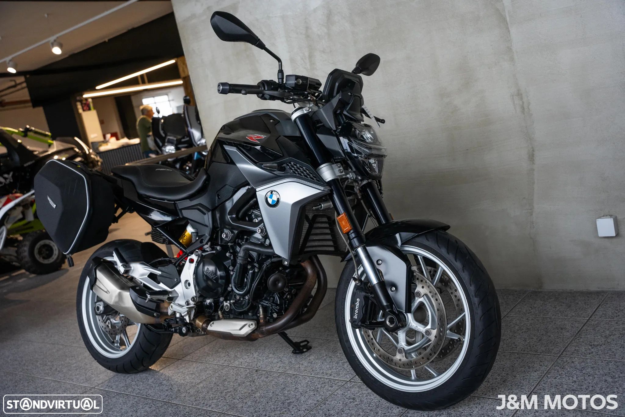 BMW F 900 R - 1
